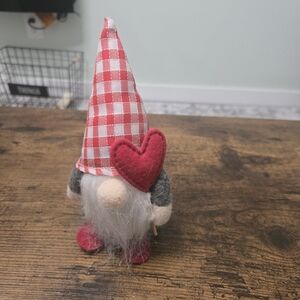 valentine gnome